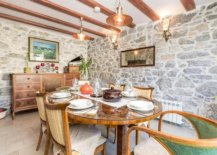 Feriehus 3 Bedroom Beautiful In Ruzici (Primorje-Gorski Kotar)
