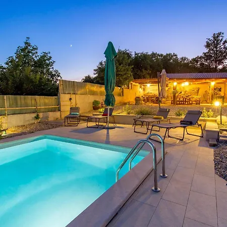 Holiday home Lovely In Ruzici With Wifi *
