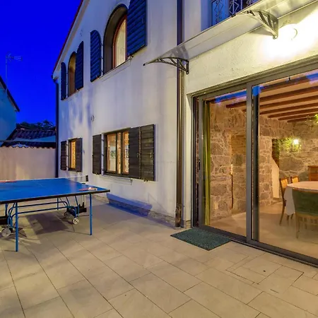 Lovely In Ruzici With Wifi Holiday home