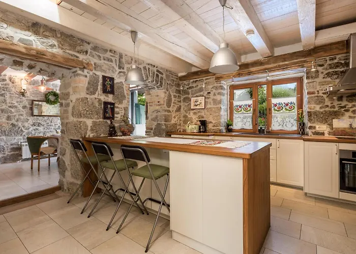 3 Bedroom Beautiful In * Ruzici (Primorje-Gorski Kotar)