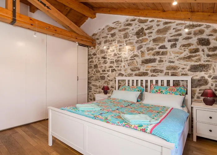3 Bedroom Beautiful In Hébergement de vacances